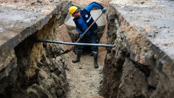 Pamukova Elperek Mahallesi’nde 1300 Metrelik Yağmur Suyu Hattıyla Altyapı Güçleniyor