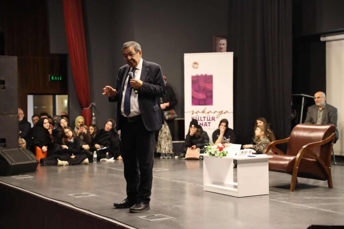 Hayati İnanç, Sakarya'daki Programında Ramazan'ın Hatıralarını ve Manevi Değerini Anlattı