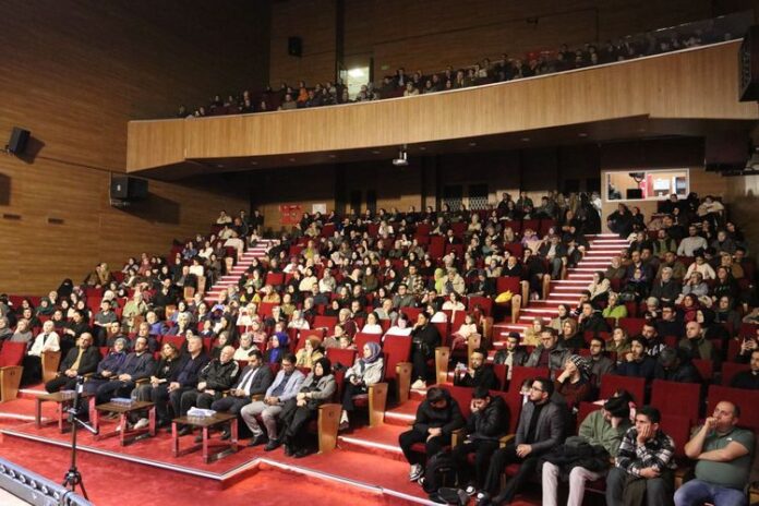 Nurullah Genç’in Katılımıyla Serdivan’da Ramazan Kültür Sanat Buluşmaları