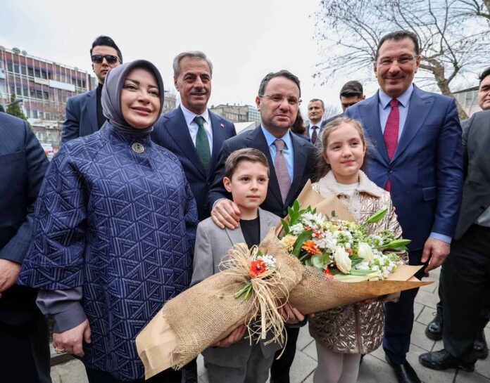 Adalet Bakanı Akın Gürlek, Sakarya Büyükşehir Belediyesi’ni Ziyaretinde Şehrin Huzur ve Kardeşlik İklimini Vurguladı