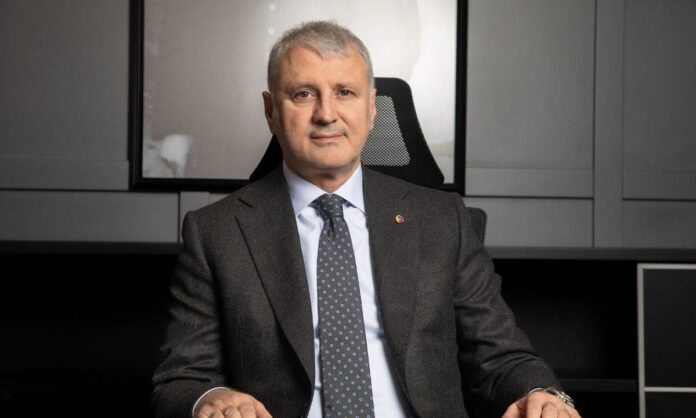 Akgün Altuğ, Kadir Gecesi’nin Birlik ve Huzur Getirmesini Diledi