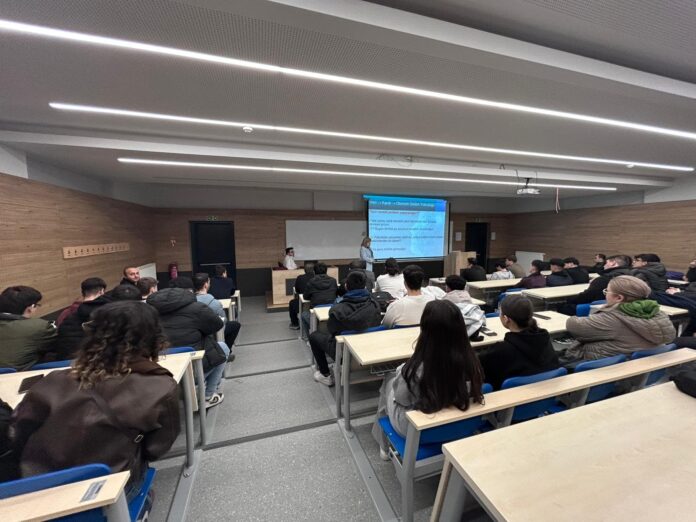 Hendek MYO’da Yapay Zekâ ile Akıllı Fabrikaların Dijital Dönüşümü ve Üretimdeki Rolü Tartışıldı