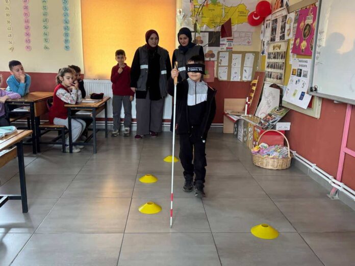 Sakarya'da Down Sendromu Farkındalık Günü Etkinliğinde Öğrenciler Empati ve Katılımı Deneyimledi