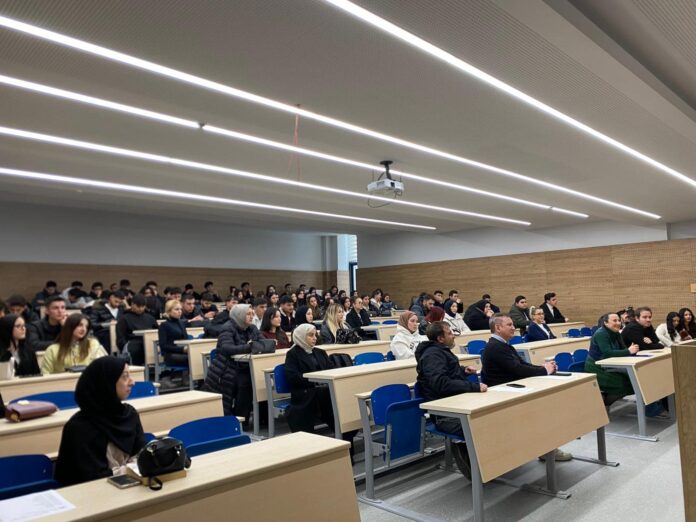 “Ön Lisanstan Akademiye: Potansiyeli Performansa Dönüştürme Yolculuğu” İlk Ders Etkinliğinde Ele Alındı