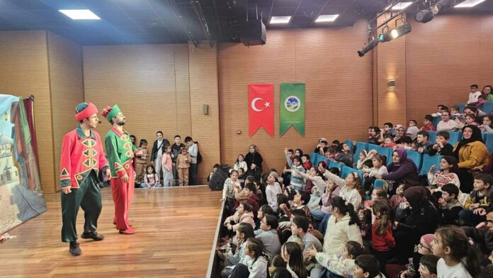 Geyve Sosyal Gelişim Merkezi'nde Çocuklarla Ramazan Sevinci Paylaşıldı