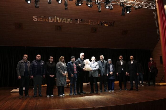 Serdivan’da Dursun Ali Erzincanlı’dan Ramazan’a Özel Unutulmaz Şiir Dinletisi