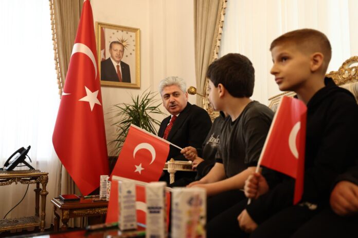 Sakarya Valiliği’nde 23 Nisan’da Öğrenciler Temsili Olarak Yönetimde Yer Aldı