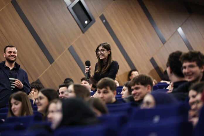 Başkan Osman Çelik, Serdivan’da Eğitimciler ve Öğrencilerle İletişimde Ortak Akla Vurgu Yaptı