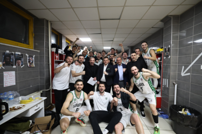 Sakarya Büyükşehir Basketbol Takımı, Yarı Final Serisinde Kütahya'yı 93-70 Mağlup Ederek Seride Avantaj Elde Etti