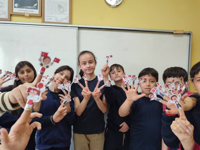 Sakarya’da Bilim Tohumları Projesiyle Çocuklara TÜBİTAK Bilim Çocuk Dergisi Ulaştırıldı