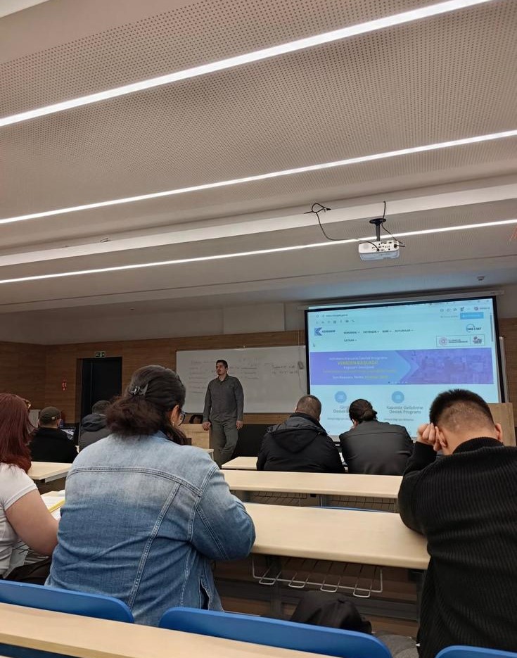 Elektronik ve Otomasyon Öğrencileri, KOSGEB Teşvikleri Hakkında Bilgilendirildi