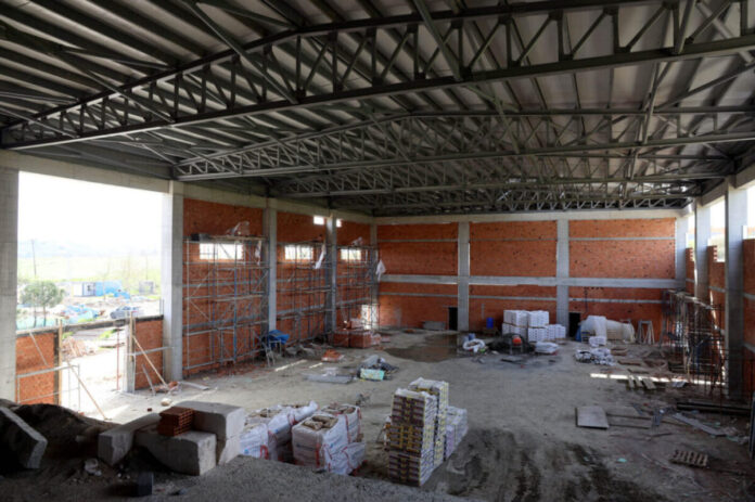 Kaynarca’da Yeni Spor Salonu Projesinde İnşaatta Son Aşamaya Geçildi