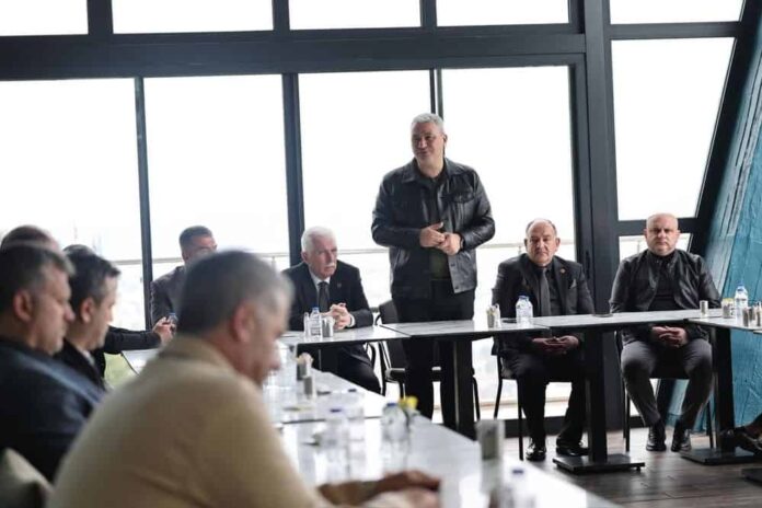 Serdivan'da 16 İlçenin Muhtarları İstişare Toplantısında Birlikte Buluştu
