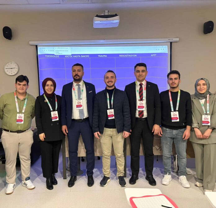 SUBÜ Paramedik Öğrencileri Acil Sağlık Hizmetleri Kongresi’nde İki Yarışmada Birinci Oldu