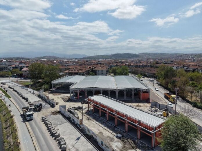 Serdivan Arabacıalanı’nda Yeni Pazar Alanı Projesinde Yüzde 75’lik İlerleme Kaydedildi